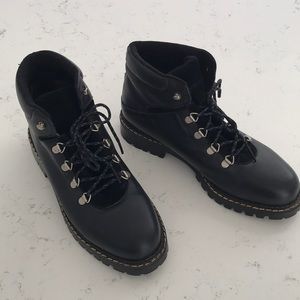 SOREL LEATHER AND SUEDE BOOT 8.5